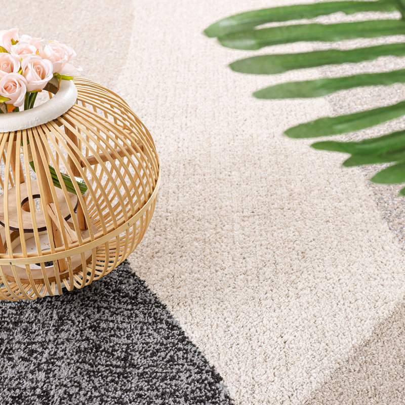 Modern Area Rug with Geometric Design in Beige Grey Cream, Rectangle 5'3" x 7'3"