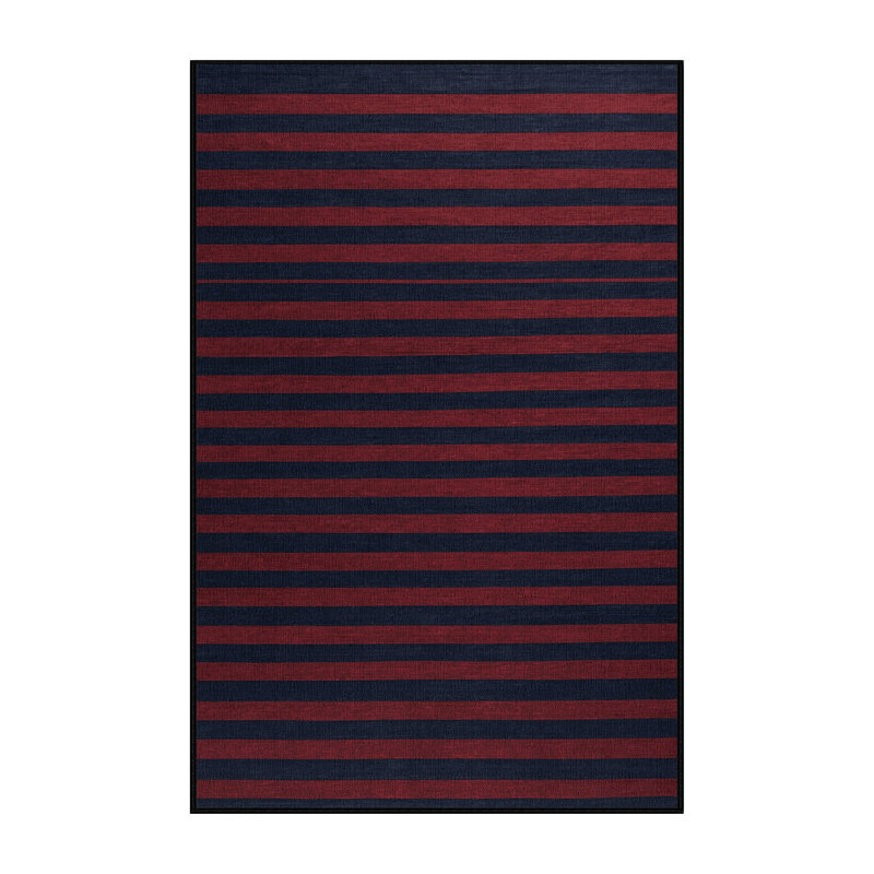Tapis gris à rayures horizontales lavable à la machine