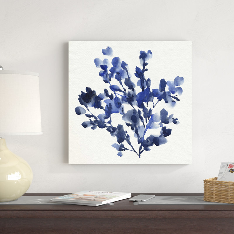 «Cobalt Blossom I» par Annie Warren - peinture sur toile tendue, H 20 po x l 20 po