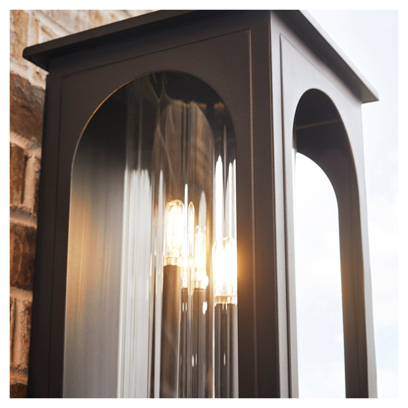Madderom Aluminum Wall Light