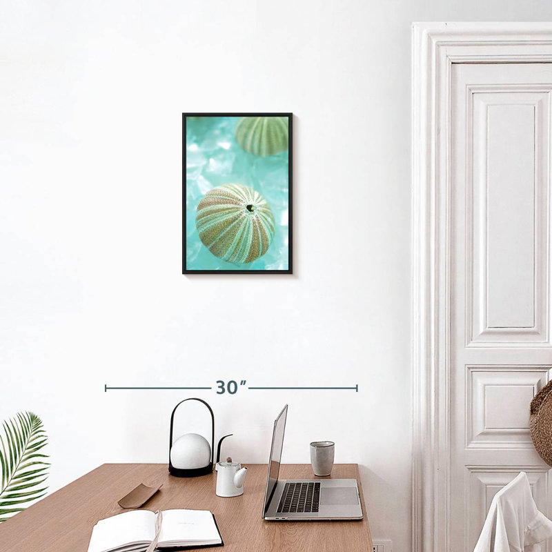 Verre de mer IV, 13 po x 19 po, Cadre flottant noir