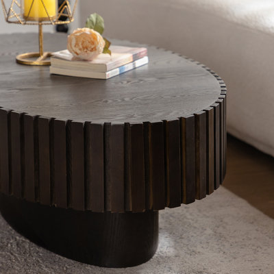 Table basse Wooden.𝟓-𝐈𝐍𝐂𝐇 moderne ovale en bois en forme d'olive avec design cannelé en bois massif pour le salon