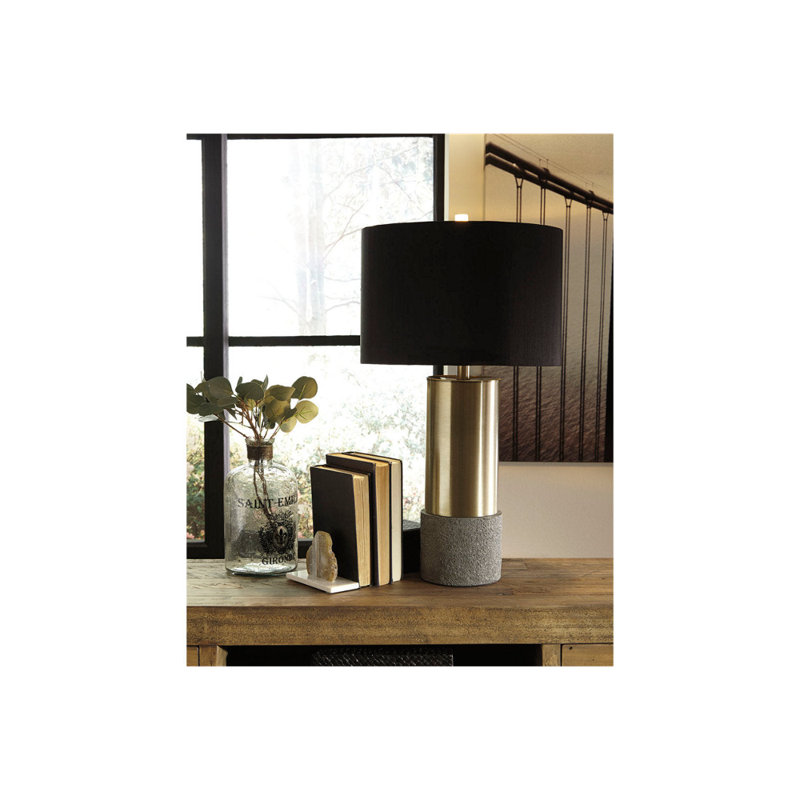 Lampe de table en métal Slavenko