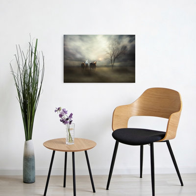 Chevaux sauvages au coucher du soleil - Paysage éthéré et paisible - Affiche murale nature