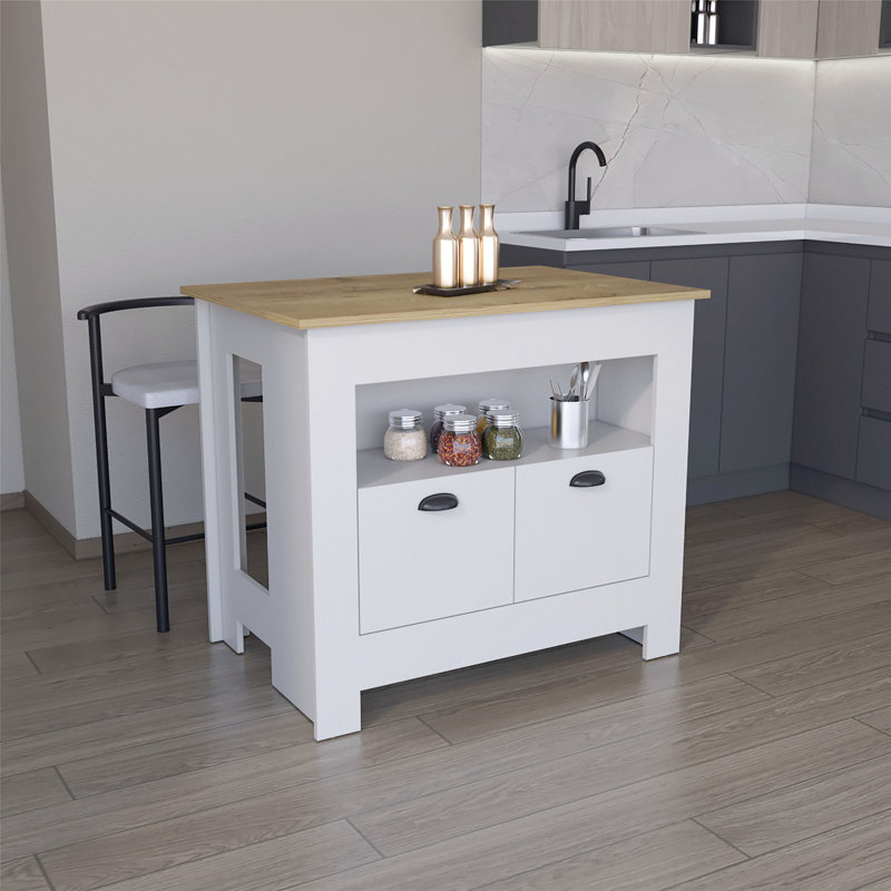 Îlot de cuisine en bois polyvalent de haute qualité avec beaucoup d'espace de rangement