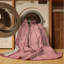 Tapis abstrait moderne et contemporain lavable à la machine Rhawnhurst Valentines en brun - reliure rose-39812106