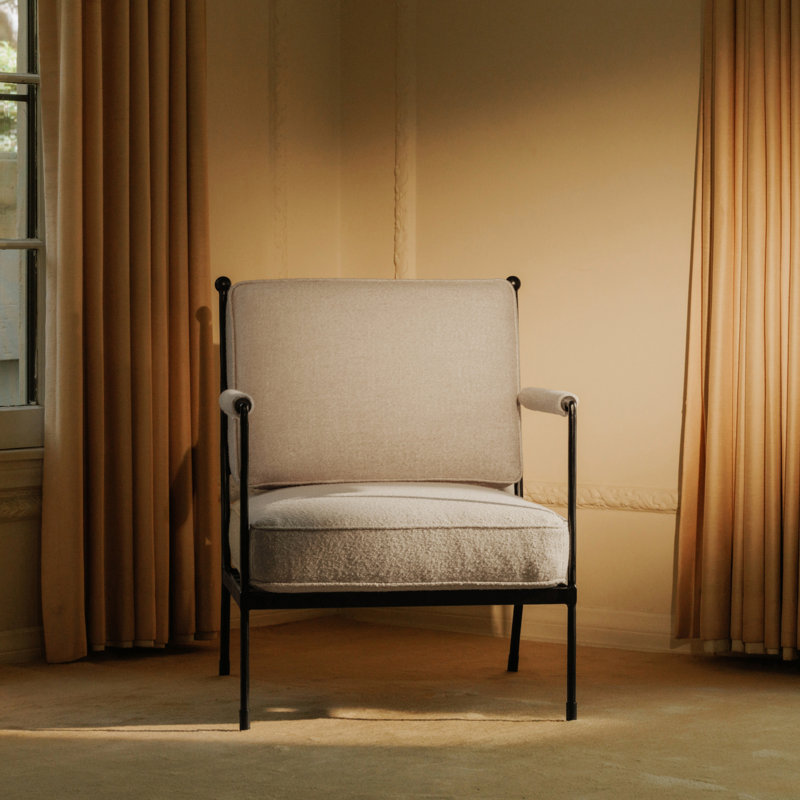 Chaise d'appoint Gillian Segal for Moe's Vecchia, Beige