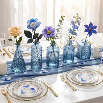 Lot de 15 petits vases à fleurs texturés en verre violet | Vases rétro en vrac pour centres de table de mariage, décoration intérieure, cadeaux et idées cadeaux.