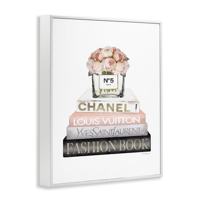 Pile de livres rose par Amanda Greenwood, H 14 po x l 11 po x P 1,5 po, Giclée encadrée blanc bord de mer
