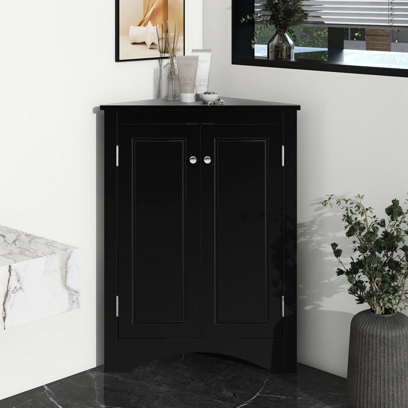 Armoire de rangement triangulaire noire avec tablettes réglables, maximisant l'utilisation élégante de l'espace pour le bureau