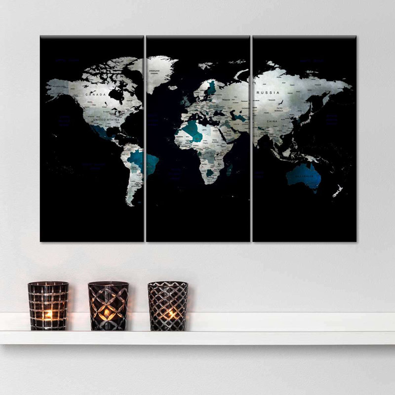 «Mysterious World Map», reproduction sur toile, H 24 po x l 38 po x P 1,25 po