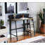 Le bureau Garima avec pieds au fini chêne rustique et rangement à 2 niveaux est parfait pour les espaces de travail modernes et fonctionnels.