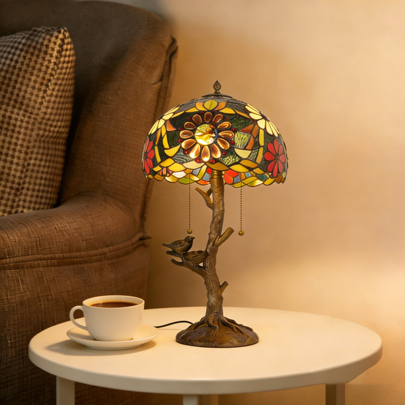 Lampe de table délicate en verre teinté de style Tiffany avec motifs d'hysanthemum, H 24 po x l 12 po x P 12 po