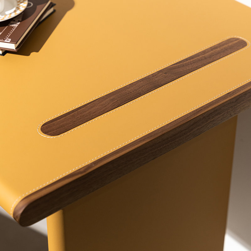 Bureau italien de style minimaliste