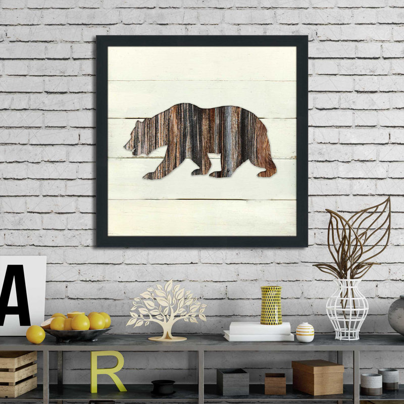 «Woodland Bear» par Carol Robinson - impression encadrée, H 33,5 po x l 33,5 po x P 0,75 po
