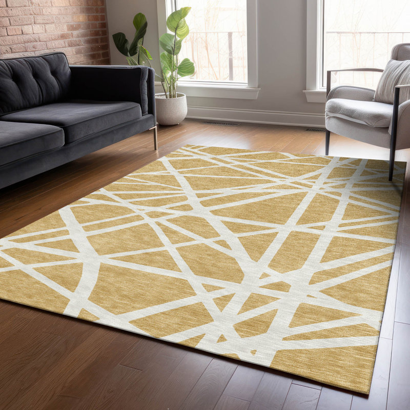 Tapis intérieur / extérieur doré Zephina , 2 pi 6 po x 3 pi 10 po