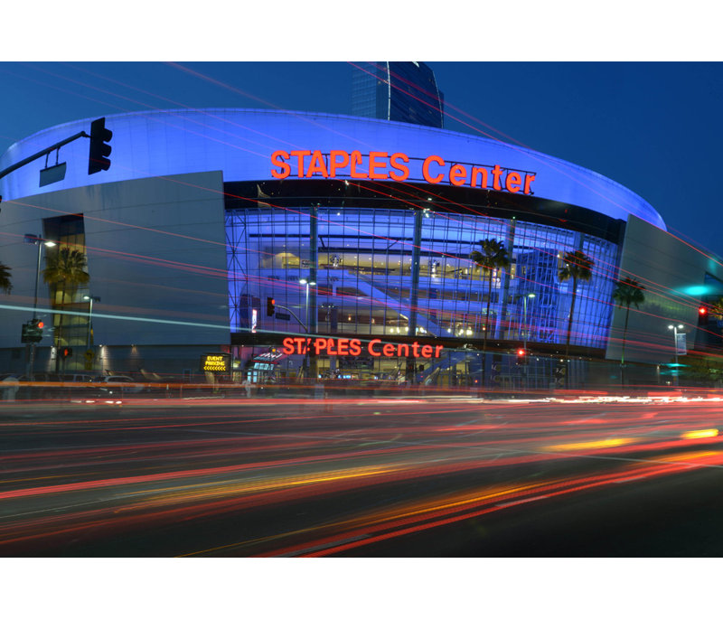 Bureau central Staples, H 16 po x l 24 po