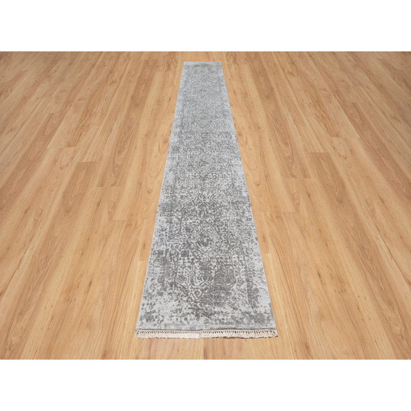 Tapis unique 2 pi 7 po x 16 pi gris