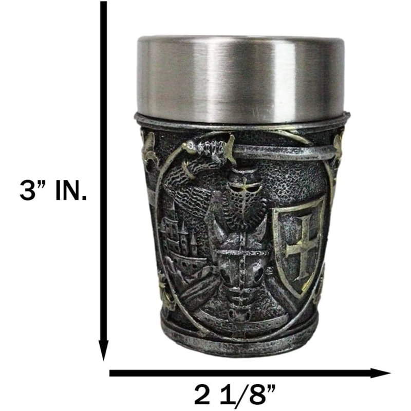 Ensemble de 4 verres à liqueur chevaliers croisés templiers