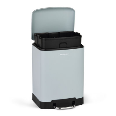 Abfalleimer mit Fußpedal