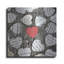 «Red Heart with Heart Book Pages» par Tom Quartermaine, art mural en métal-672245570