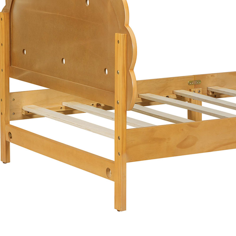 Structure de lit en noyer avec un design innovant en forme de biscuits