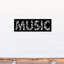 "Music with Instruments", typographie sur toile tendue