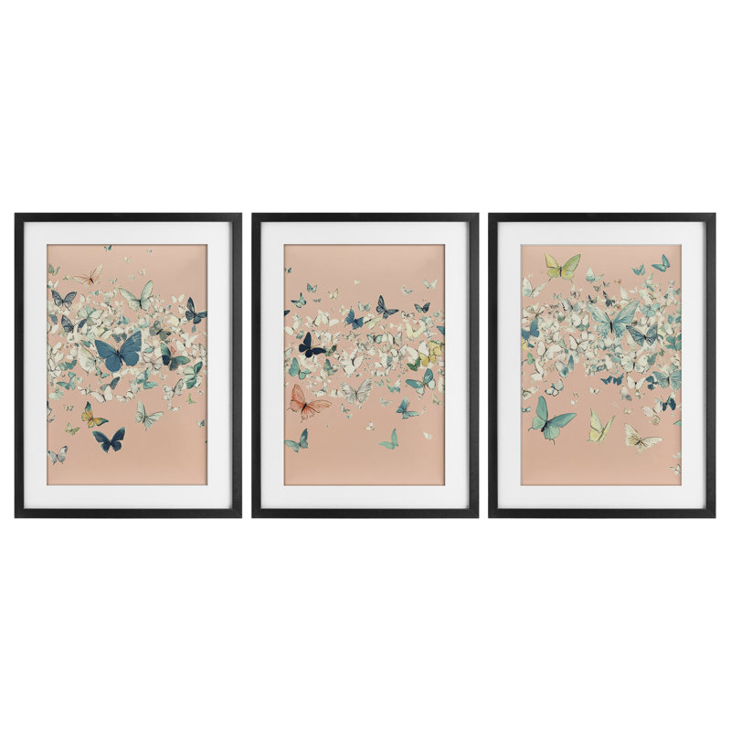 Blush Butterfly Soiree Triptych, ensemble de 3 reproductions encadrées sous verre, design par Petal Prints Design