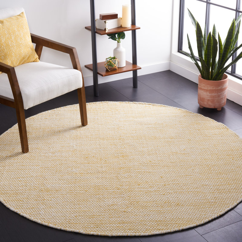 Natura Hand Woven Performance Rug, Round 6'