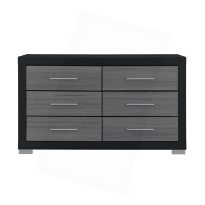 Commode avec panneaux rayés et poignées minimalistes