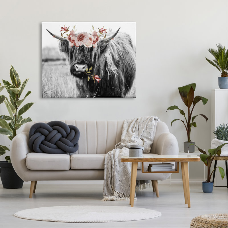 «Layered Floral Design Longhorn», surdimensionné par Amy Brinkman, L 48 po x H 36 po, Toile tendue