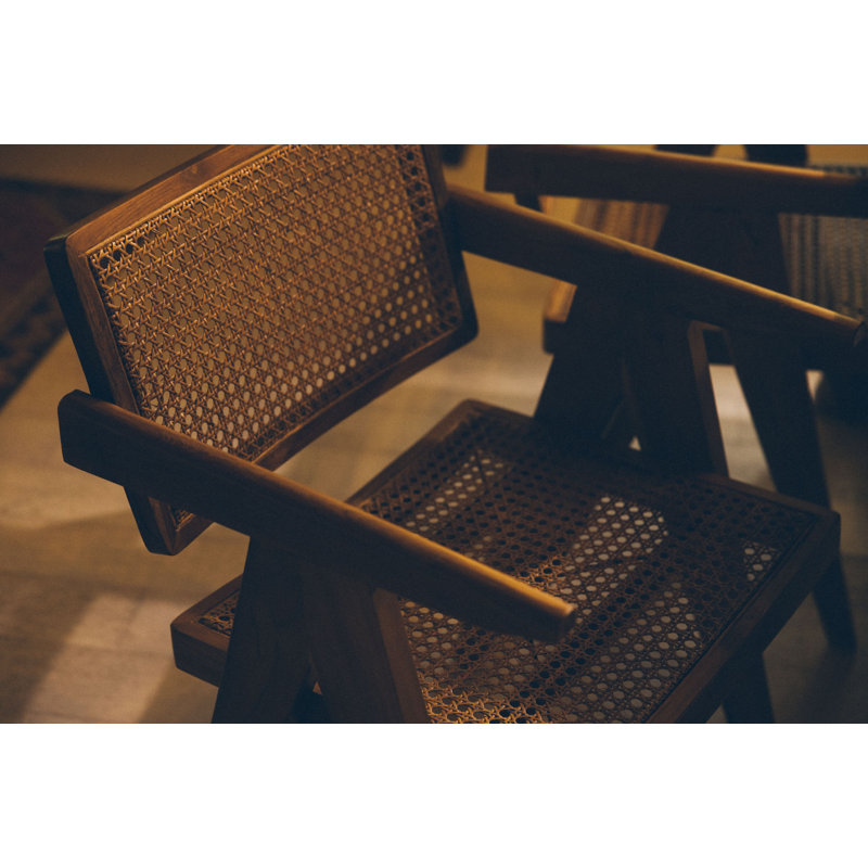 Chaise avec accoudoirs en bois massif Annamaria
