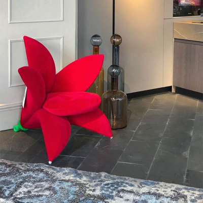 Simple and Creative Flower-Shaped Sofa Chair