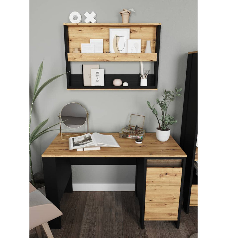 Geordie Floating Shelf