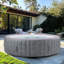 Spa gonflable en osier gris 82 po pour 6 personnes, chauffage rapide, 4 filtres et 2 porte-gobelets