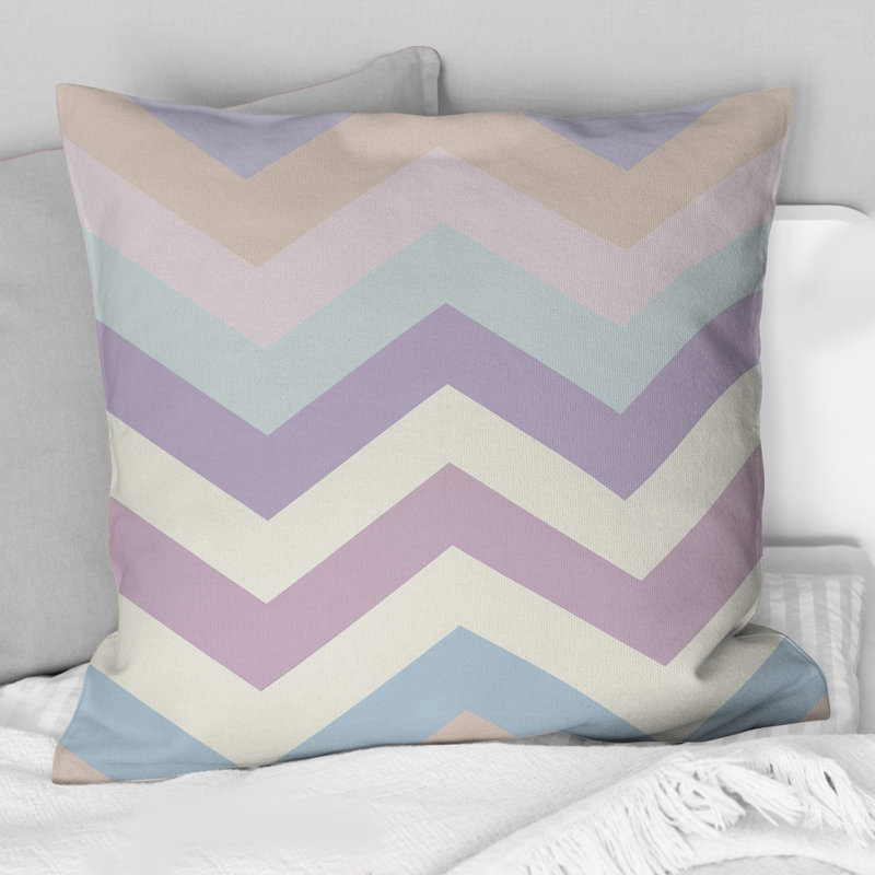 Coussin à chevrons mauve et beige, H 16 po x l 16 po, Carrée