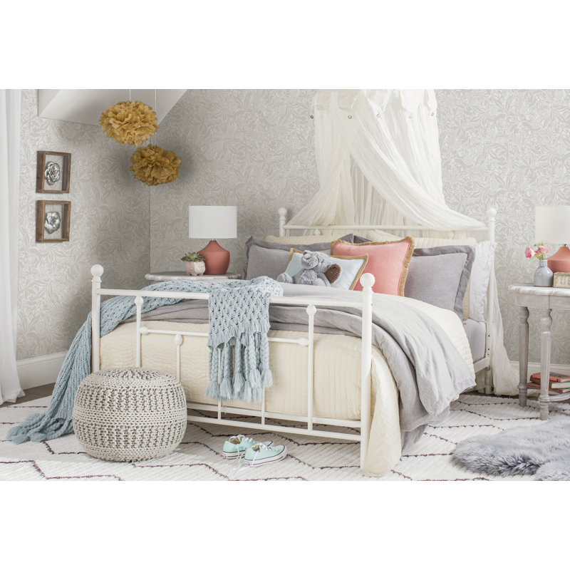 Eastford Metal Bed Frame with Vintage Headboard, Double (4'6), White
