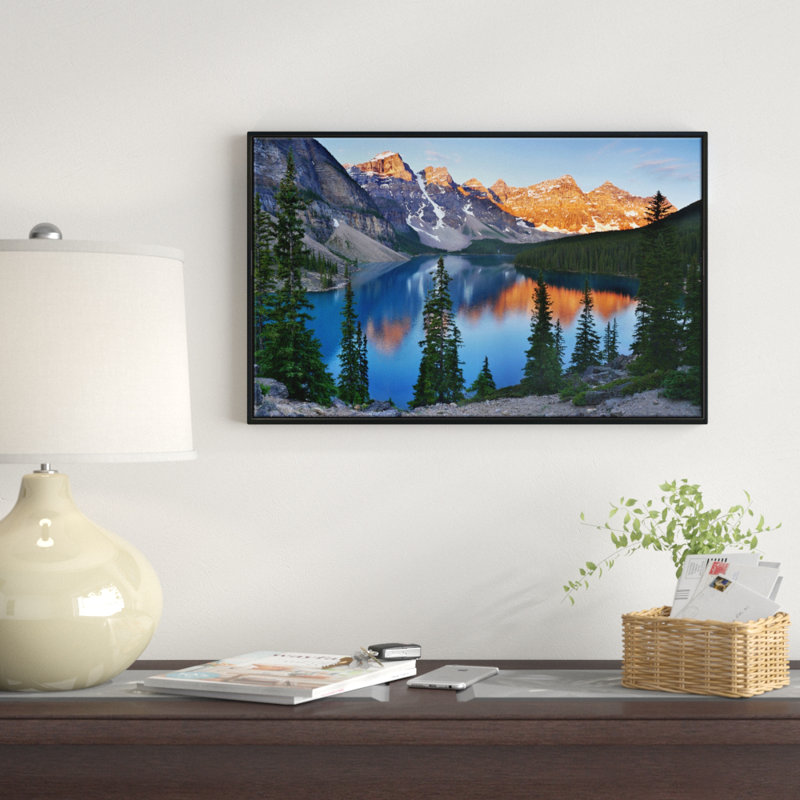 «Beautiful Moraine Lake Canada - Floater Frame», reproduction de photo sur toile, H 12 po x l 20 po x P 1 po