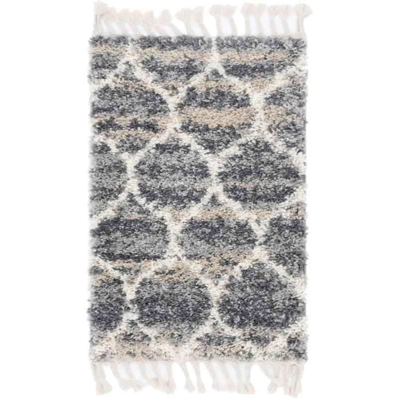 Tapis gris à motif géométrique Mitzy, Rectangle 2 pi 2 po x 3 pi 1 po