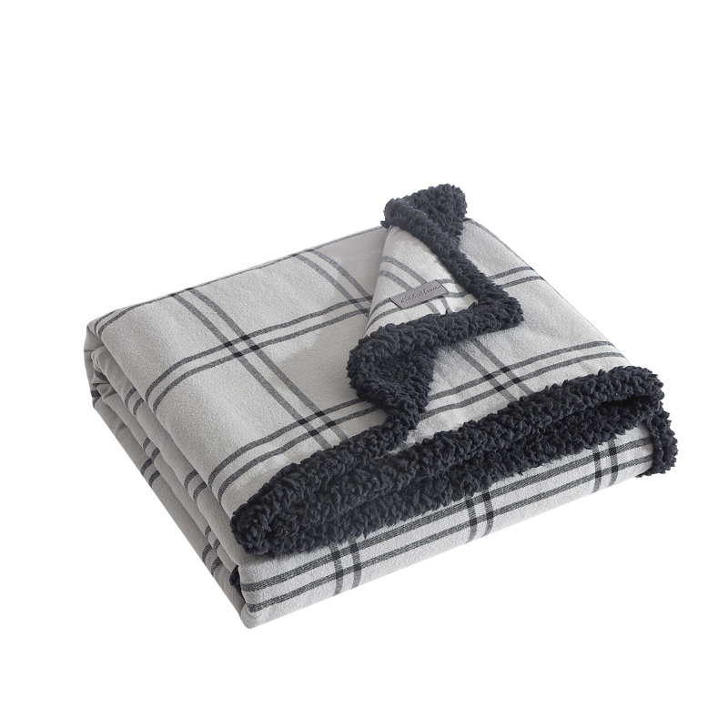 Jeté en flanelle et sherpa imprimé Eddie Bauer, Gris écossais Kettle Falls