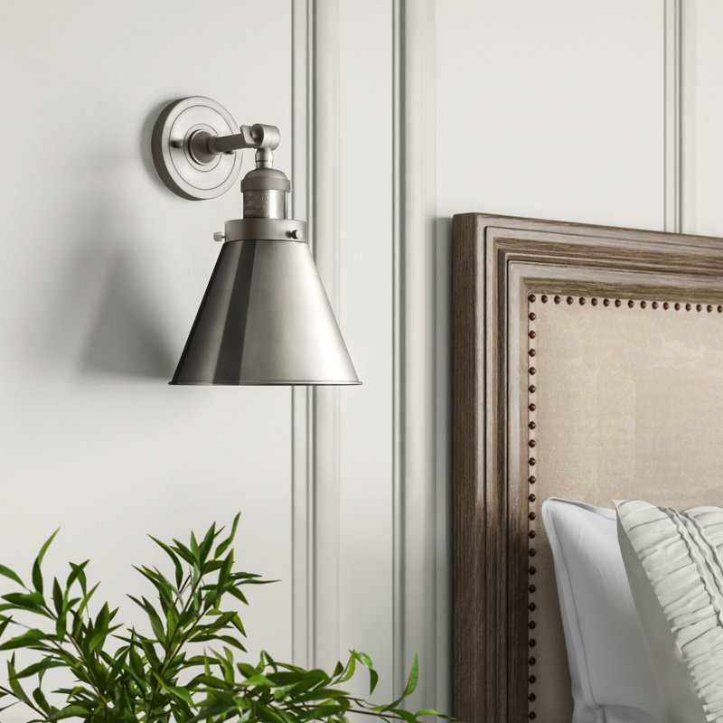 Applique murale à bras 1 lumière Estella, Ampoule incandescente rétro de 60 watts, Nickel satiné brossé, Nickel satiné brossé