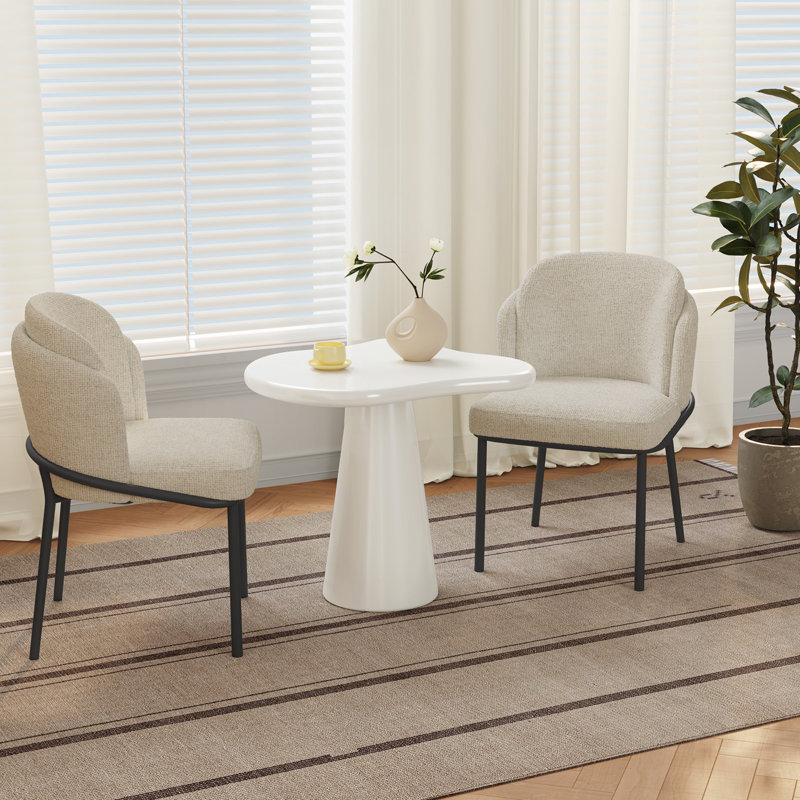 Table d'appoint en forme de nuage blanc crème