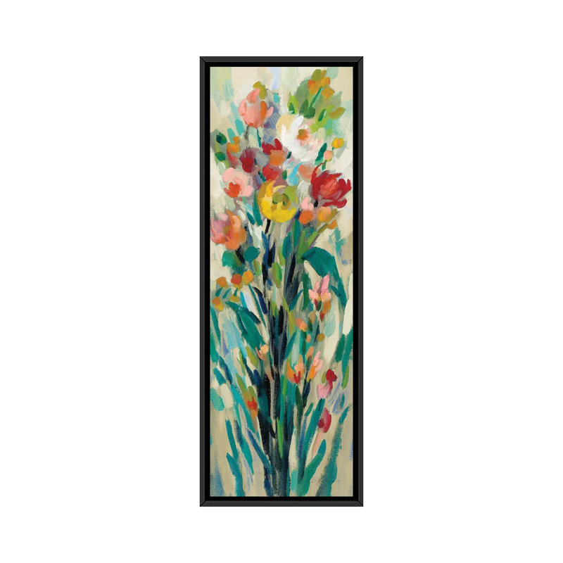 «Tall Bright Flowers Cream I» par Silvia Vassileva, reproduction d'art panoramique, H 36 po x l 12 po x P 1,5 po