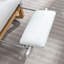Chaise berçante avec repose-pieds à haut dossier-549167399