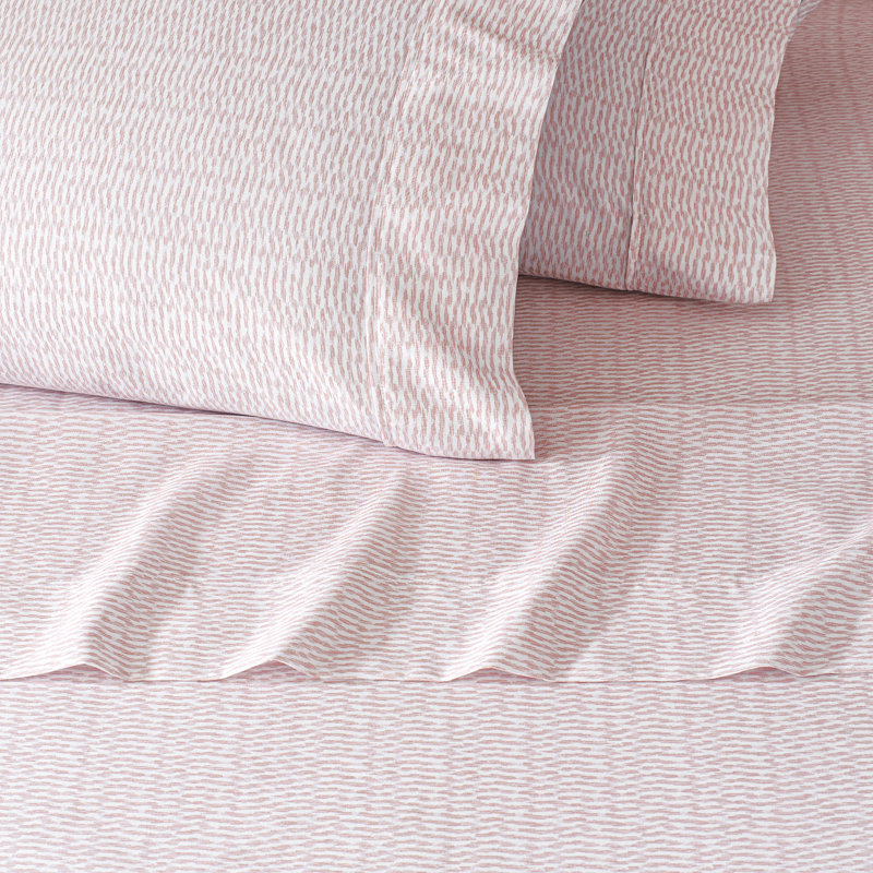 Ensemble de draps anti-froissement en microfibre GAIAM, Ikat Fan Blush, Ensemble de draps pour grand lit avec 4 taies d'or