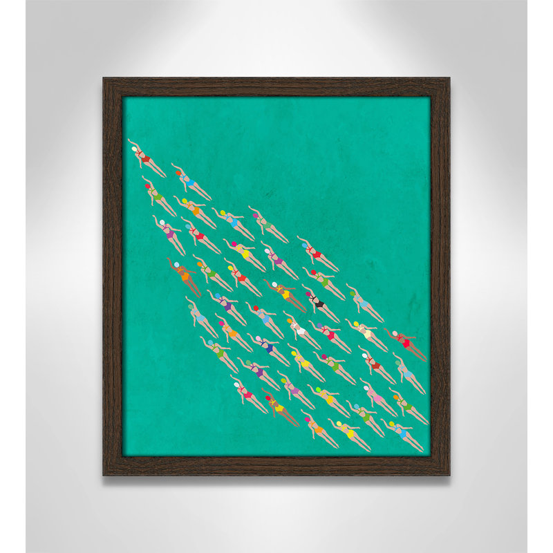 «Racing Swimmers Print» par WallChart, Grain de bois noyer, L 13 po x H 15 po, Impression encadrée