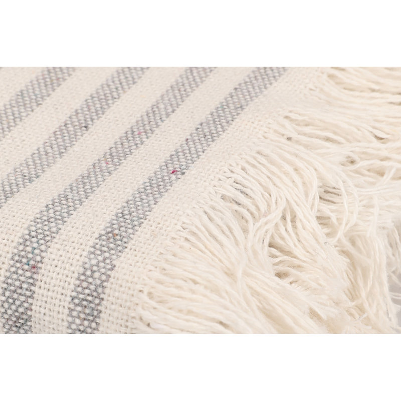 Couverture Lipsey World Menagerie, gris
