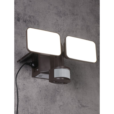 28W LED Security Light with GFCI Outlets, Motion Sensor/Dusk to Dawn, Outdoor Flood Light, Adjustable 2-Head, Daylight, Bronze