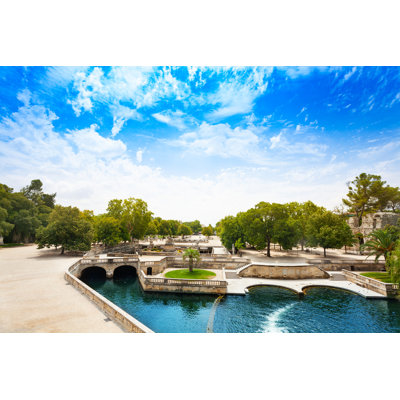 " La Fontaine Nimes France "