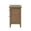 Table de chevet 2 gris chaud brossé au fil de fer, poignée ronde en bronze, bois massif et, parfait pour la chambre à coucher, rangement à deux tiroirs, texture grain, petits espaces compacts, 22,58 po de profondeur, 15,97 po de largeur, 24,25 po de hauteur, 43,87 po